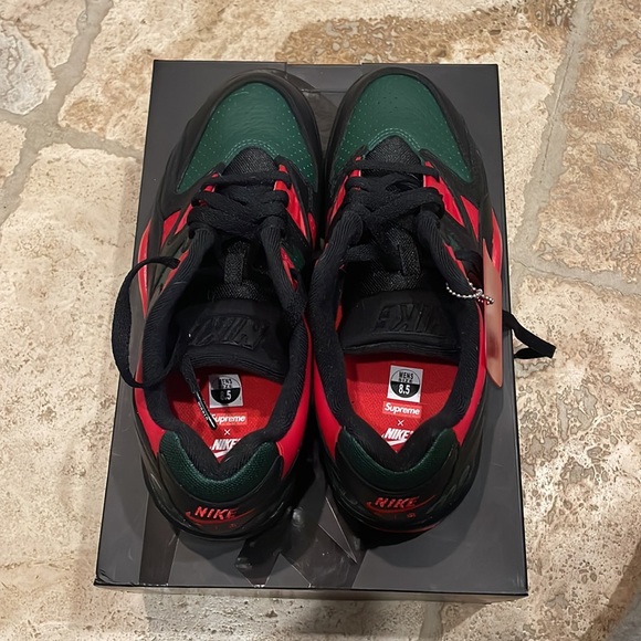 Air Cross Trainer 3 Low/Supreme                                U.S. Mens 8.5 - Picture 5 of 7